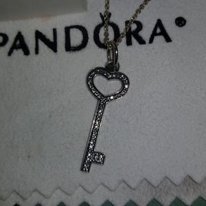 Pandor necklace